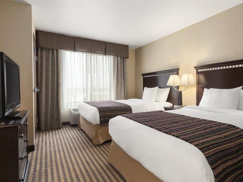 University Hotel Davis Area By Ihg ディクソン エクステリア 写真