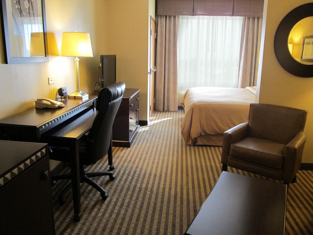 University Hotel Davis Area By Ihg ディクソン エクステリア 写真