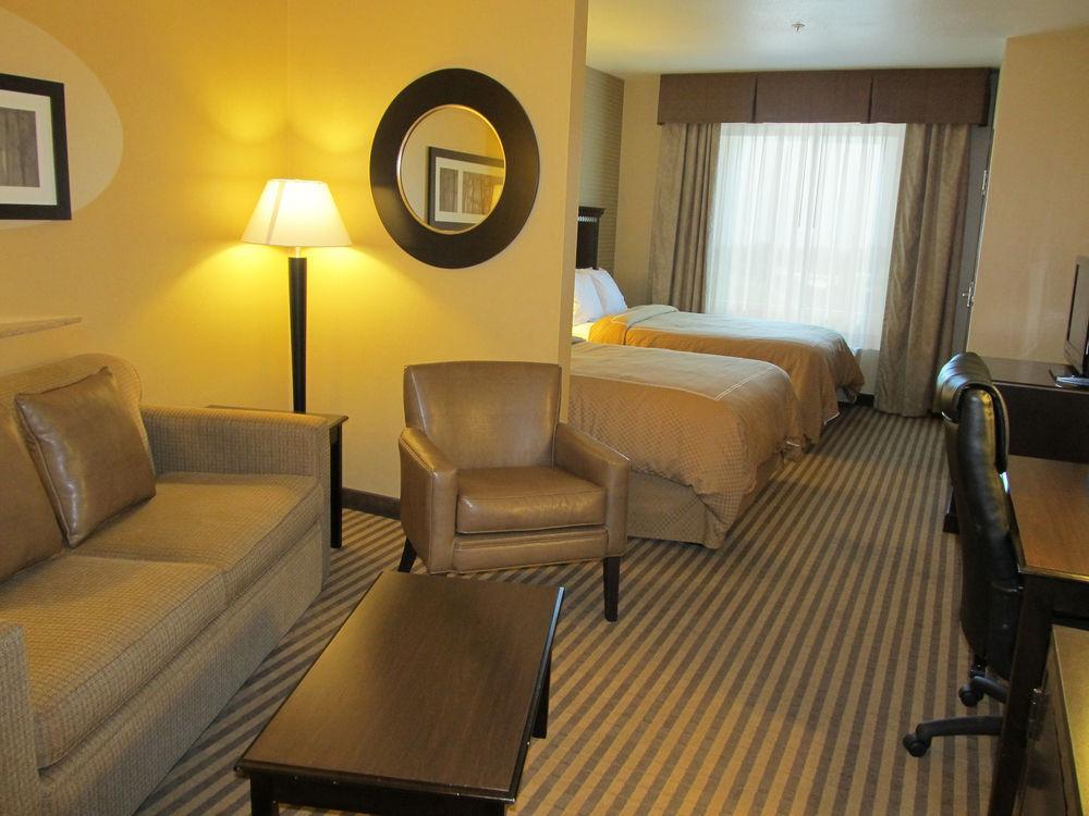 University Hotel Davis Area By Ihg ディクソン エクステリア 写真