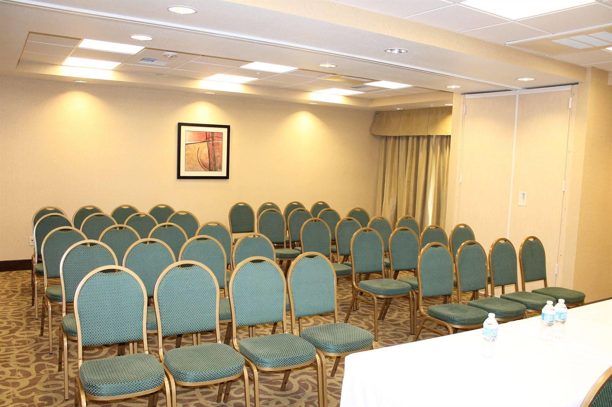 University Hotel Davis Area By Ihg ディクソン エクステリア 写真