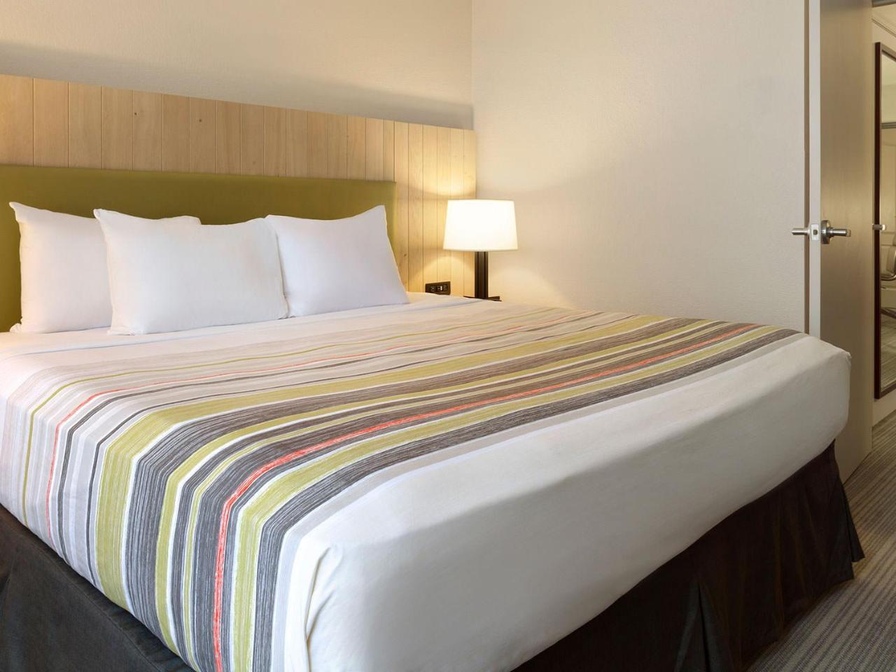 University Hotel Davis Area By Ihg ディクソン エクステリア 写真